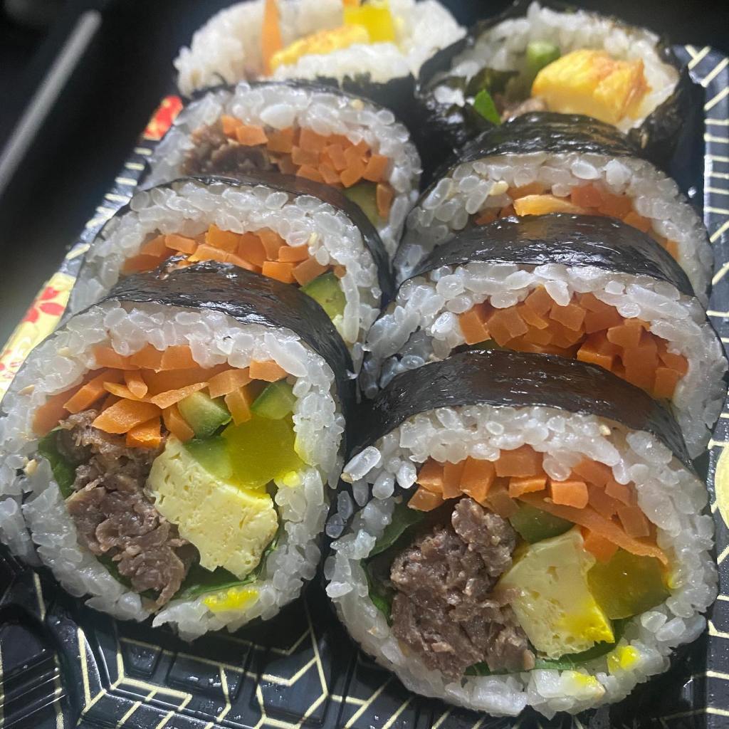 Korean roll
